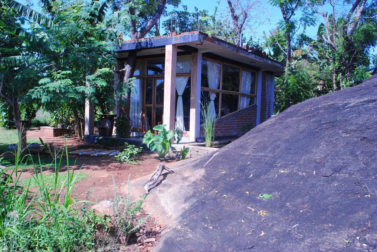 Sigiri Lake Paradise Villa Sigiriya Exterior photo